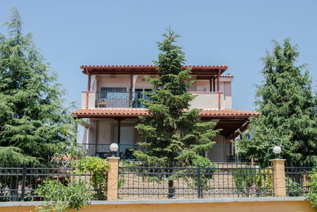 尼基季Paressa'S House公寓 外观 照片